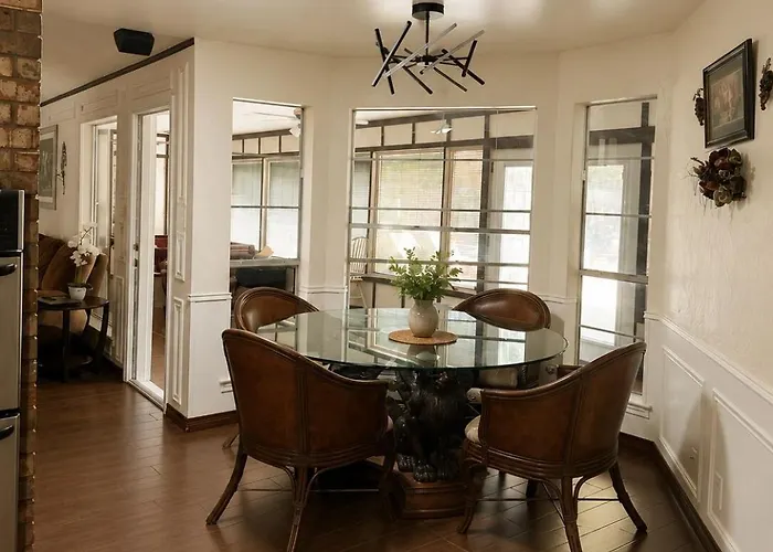 Ferienhaus Spacious Getaway 4br 10guest House Near At&t Stadium, Dfw Airport & Stockyards *