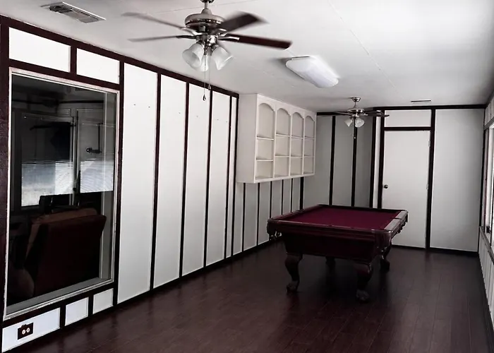 Spacious Getaway 4br 10guest House Near At&t Stadium, Dfw Airport & Stockyards Fort Worth