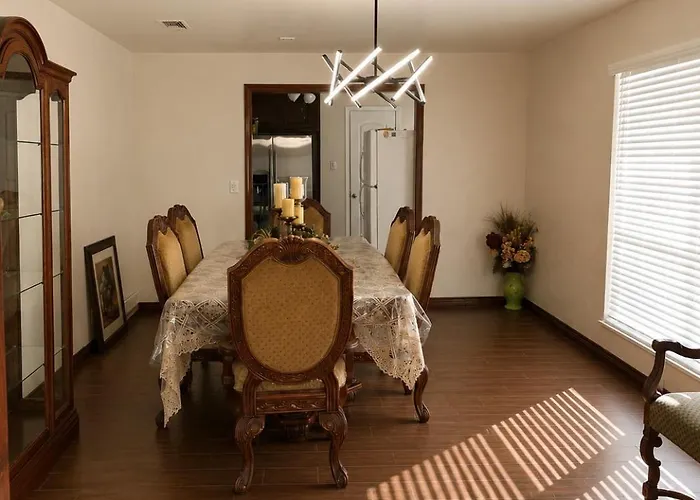 Ferienhaus Spacious Getaway 4br 10guest House Near At&t Stadium, Dfw Airport & Stockyards *