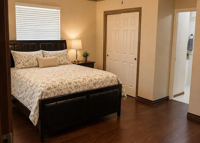 Ferienhaus Spacious Getaway 4br 10guest House Near At&t Stadium, Dfw Airport & Stockyards Fort Worth