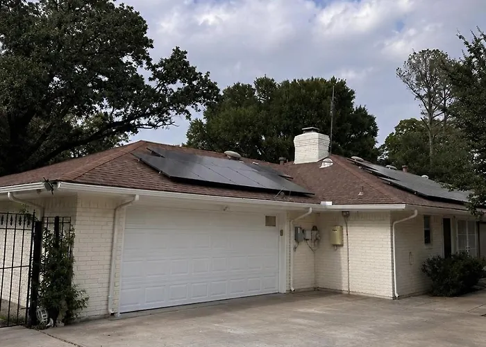 Spacious Getaway 4br 10guest House Near At&t Stadium, Dfw Airport & Stockyards Ferienhaus *