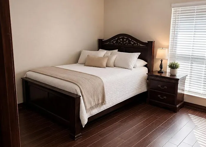 Spacious Getaway 4br 10guest House Near At&t Stadium, Dfw Airport & Stockyards Ferienhaus *